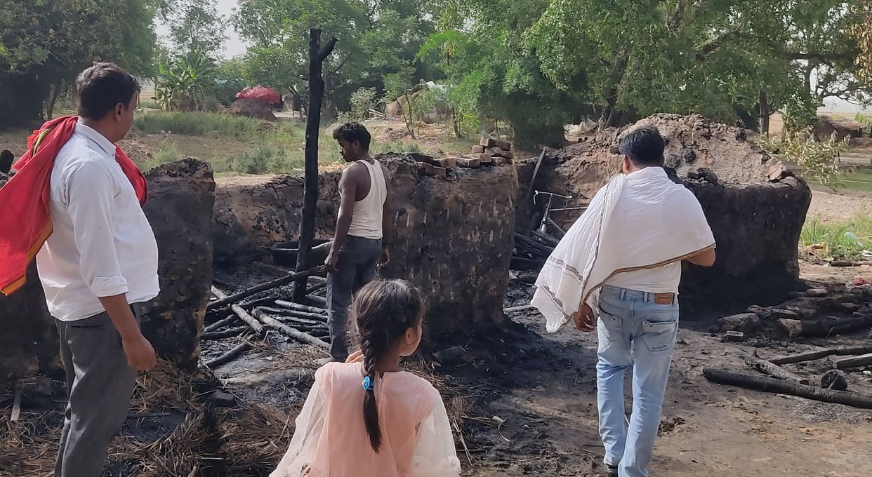 Fire broke out due to unknown reasons six cattle died