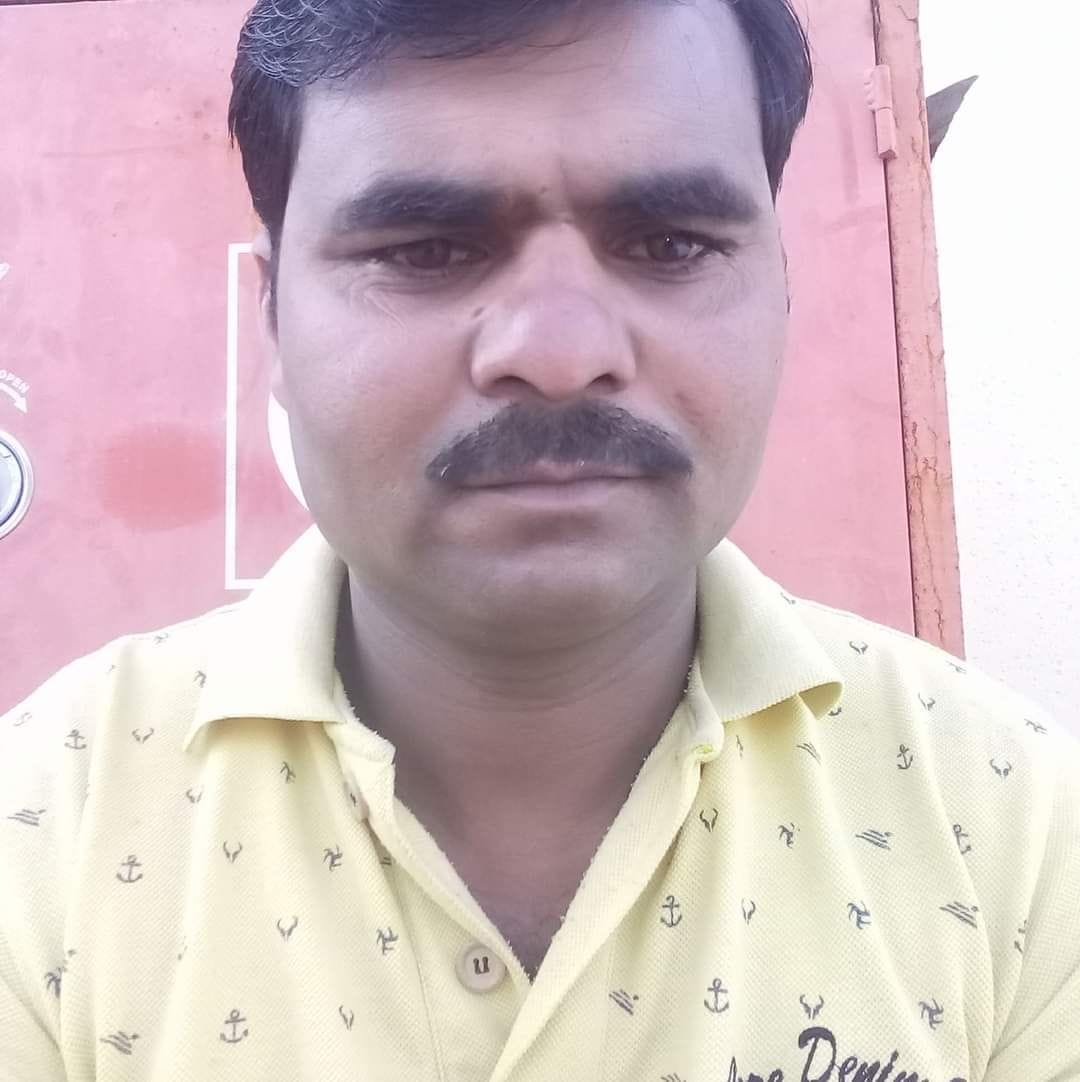 Son-in-law died in accident while going to distribute wedding card, father-in-law injured