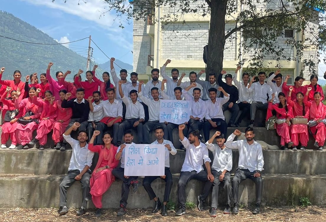 DLED jerks raised slogans against the government, the department