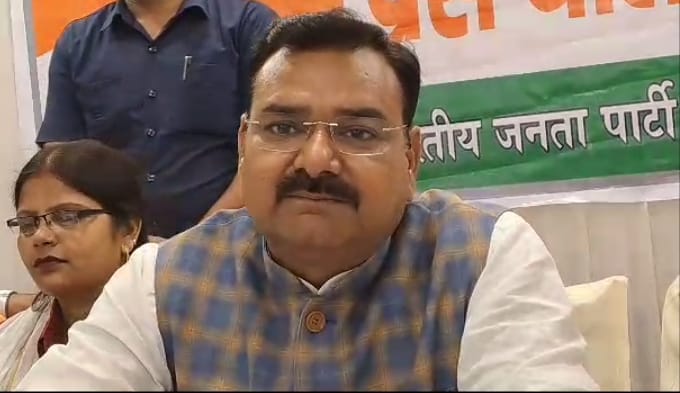 Minister of State for Sugarcane Sanjay Gangwar acquitted in two cases of code of conduct violation