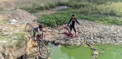 The culvert was not built... left the trouble by digging the road