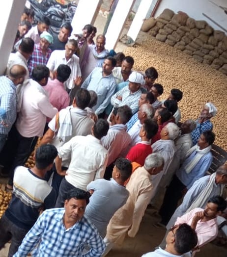 Farmers upset due to low price of potato