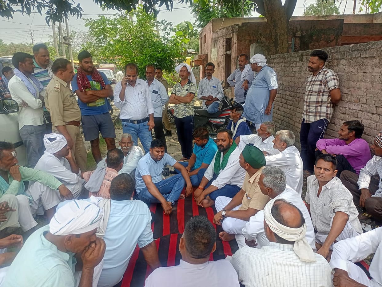 Farmers staged a sit-in at the power station against the cuts