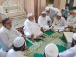 ऊपर कोट स्थित जामा मस्जिद में मोलाना व अन्य लोगों की बैठक लेते शहर काजी मौलाना जैनुल आबीदीन