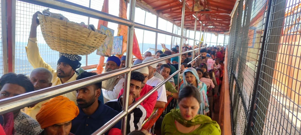 Crowd of devotees gathered in Deyotsiddh