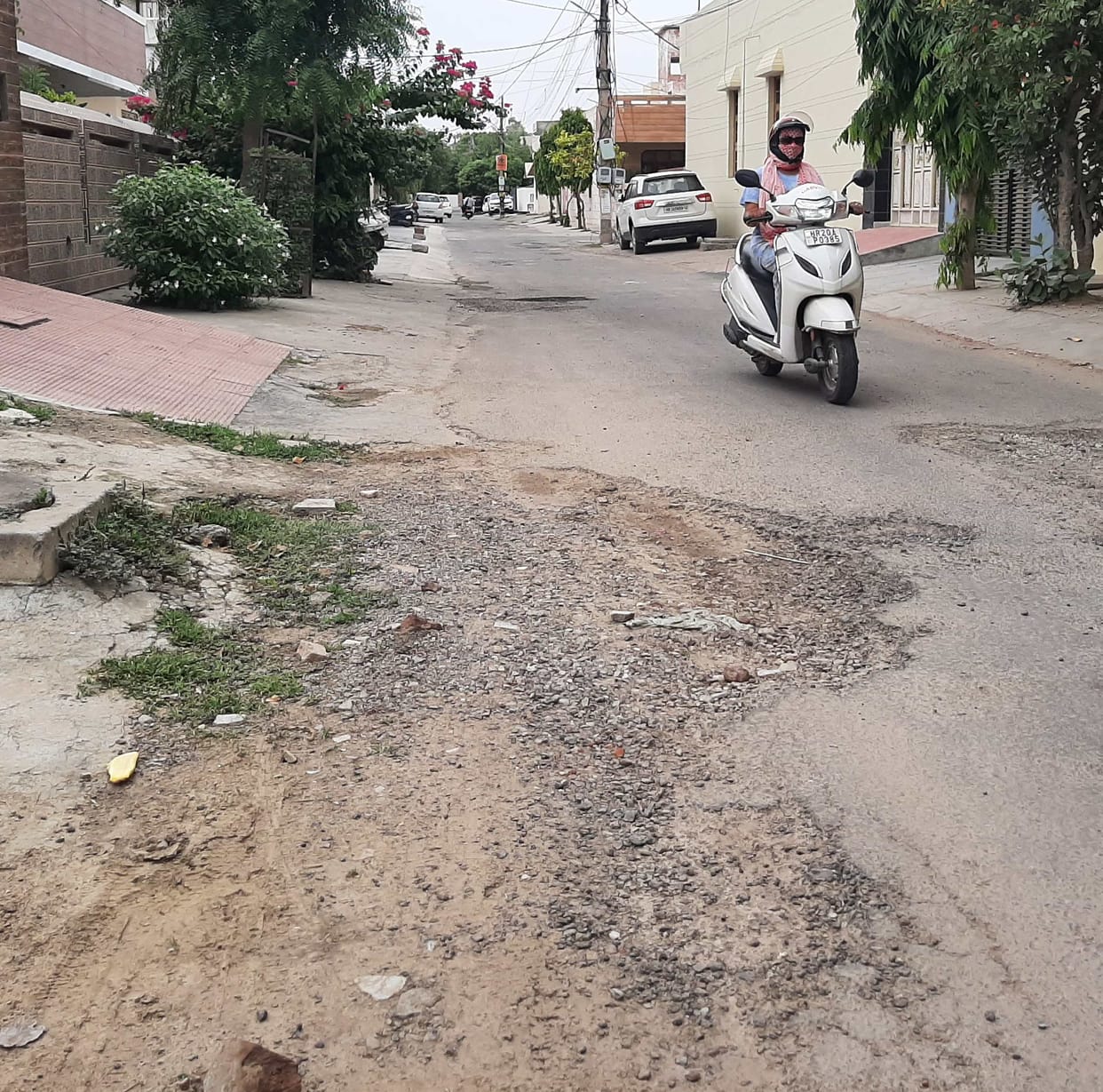 Rs 100 crore will be spent on roads before the election of the city government