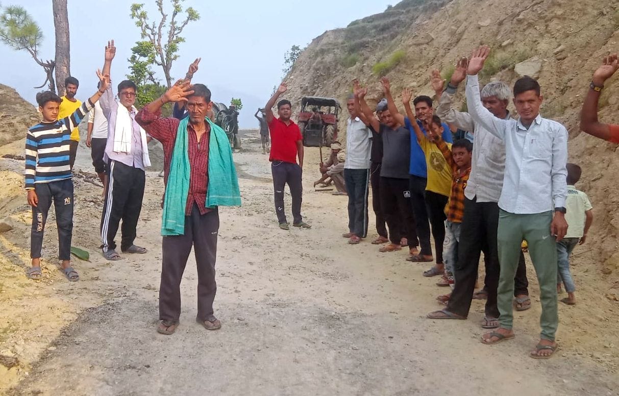 protest against poor quality of road