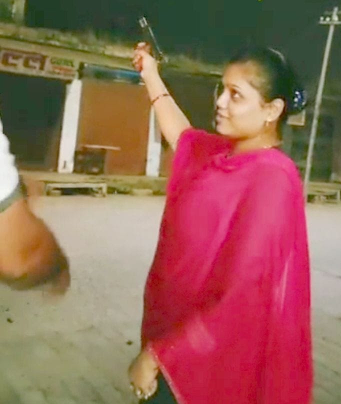 Viral video of chairman candidate Akanksha firing
