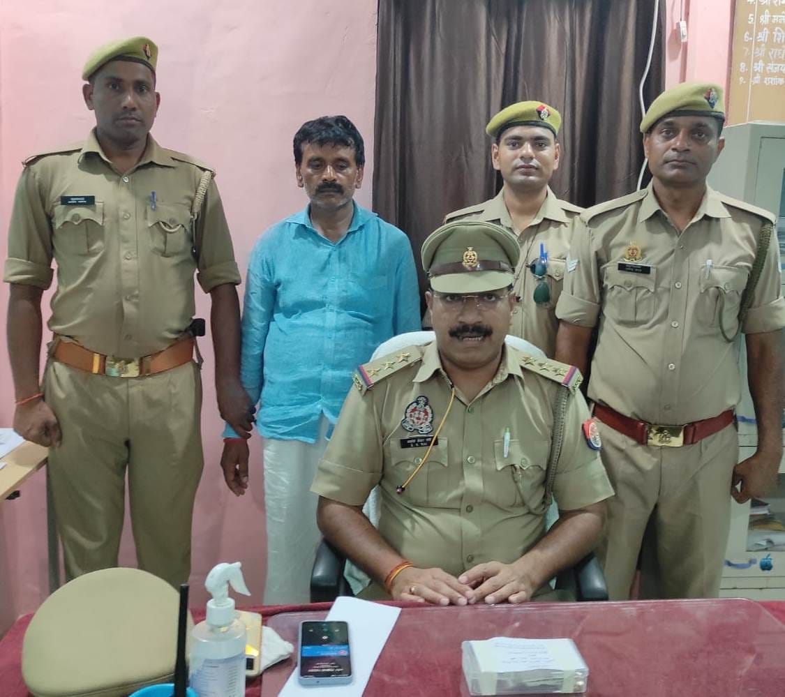 Wanted arrested with stolen jewelery