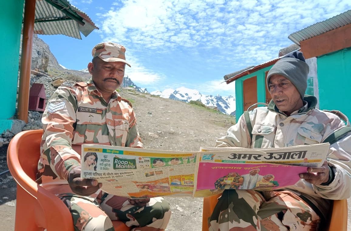 Amar Ujala reaches the jawans at a height of 14,500 feet