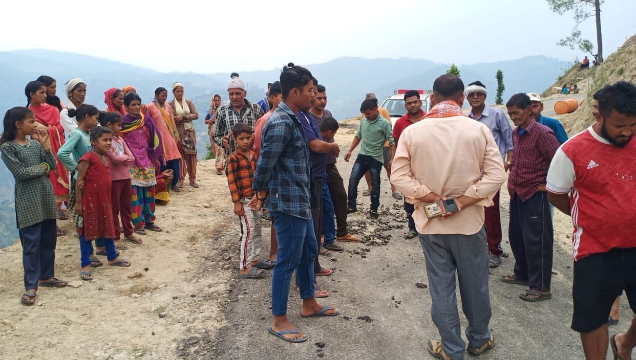 Instructions given to do asphalting and other works according to the standards