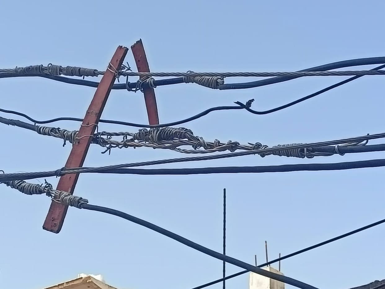 Power supply system collapsed due to overloading