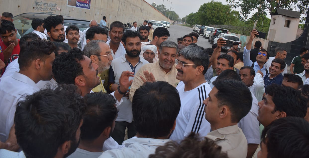 INSO strikes in college, gheraos CBLU VC office, thrashes university security personnel
