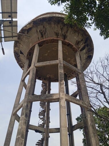 Even after burning, 90 percent of the population is not getting water