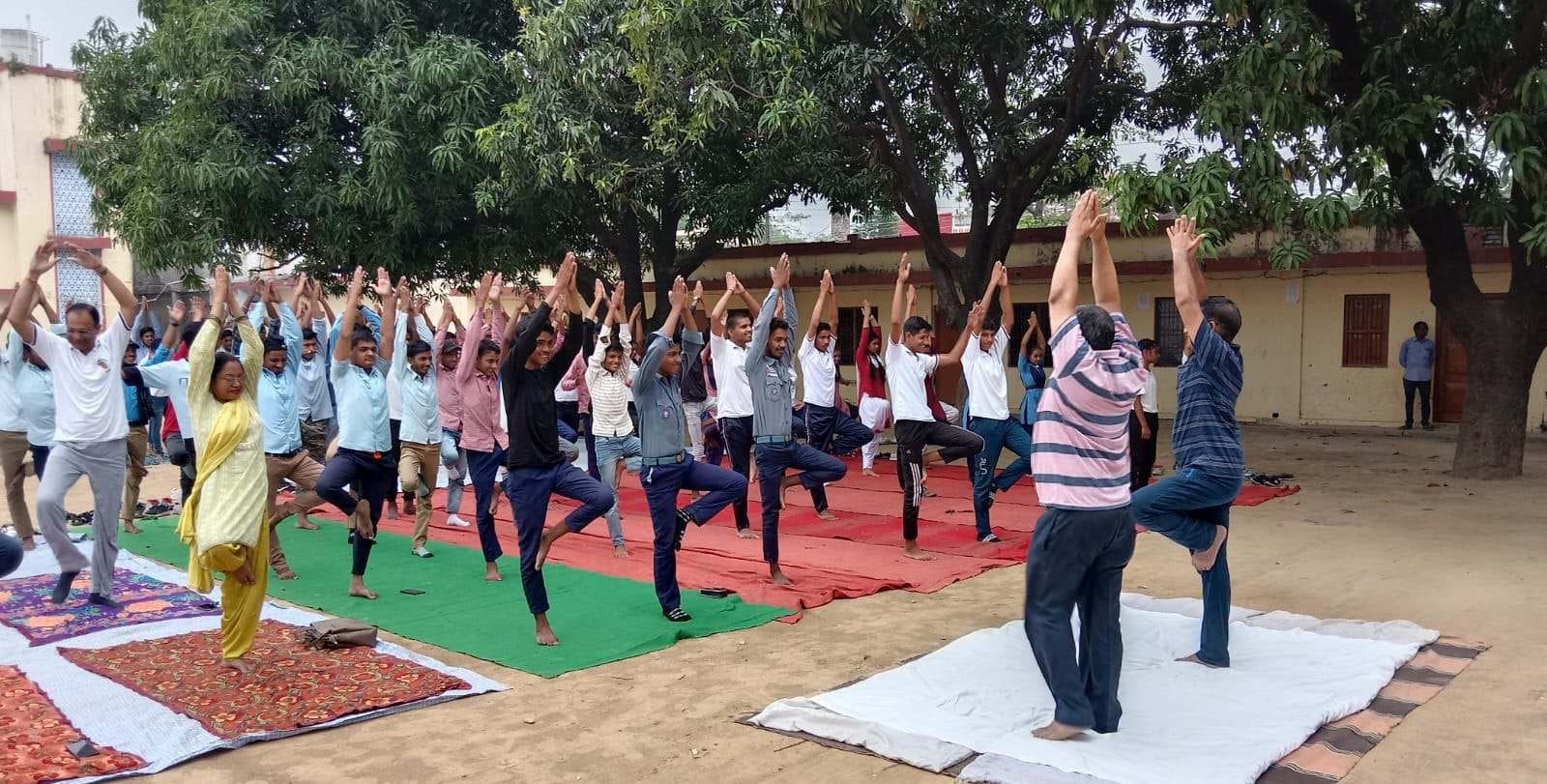 sport yoga camp