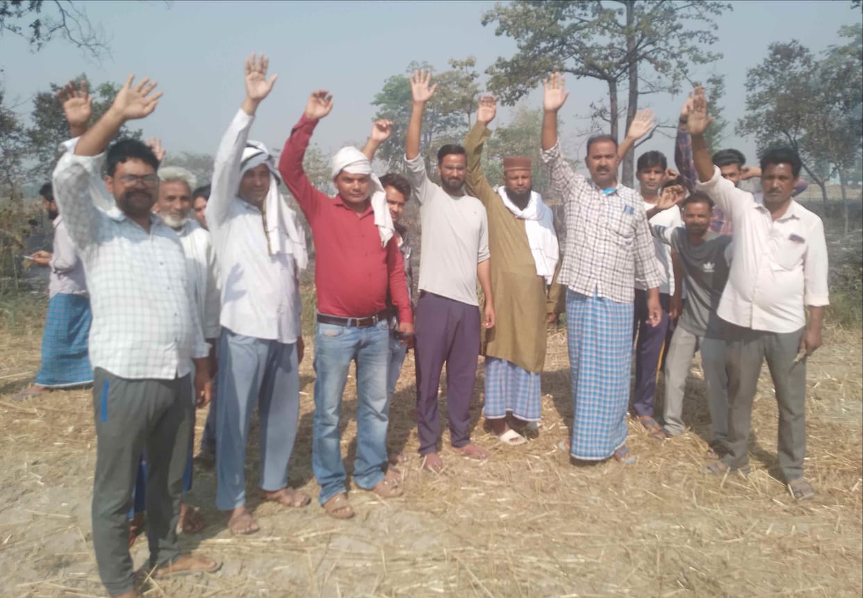 People on the road for drinking water supply