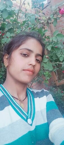 After shooting and killing the girl student in Pilibhit, the young man also killed himself