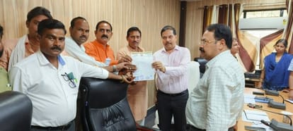 Announcement of agitation for not withdrawing the notice