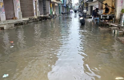Pre-monsoon spoiled the city's appearance, arrangements collapsed