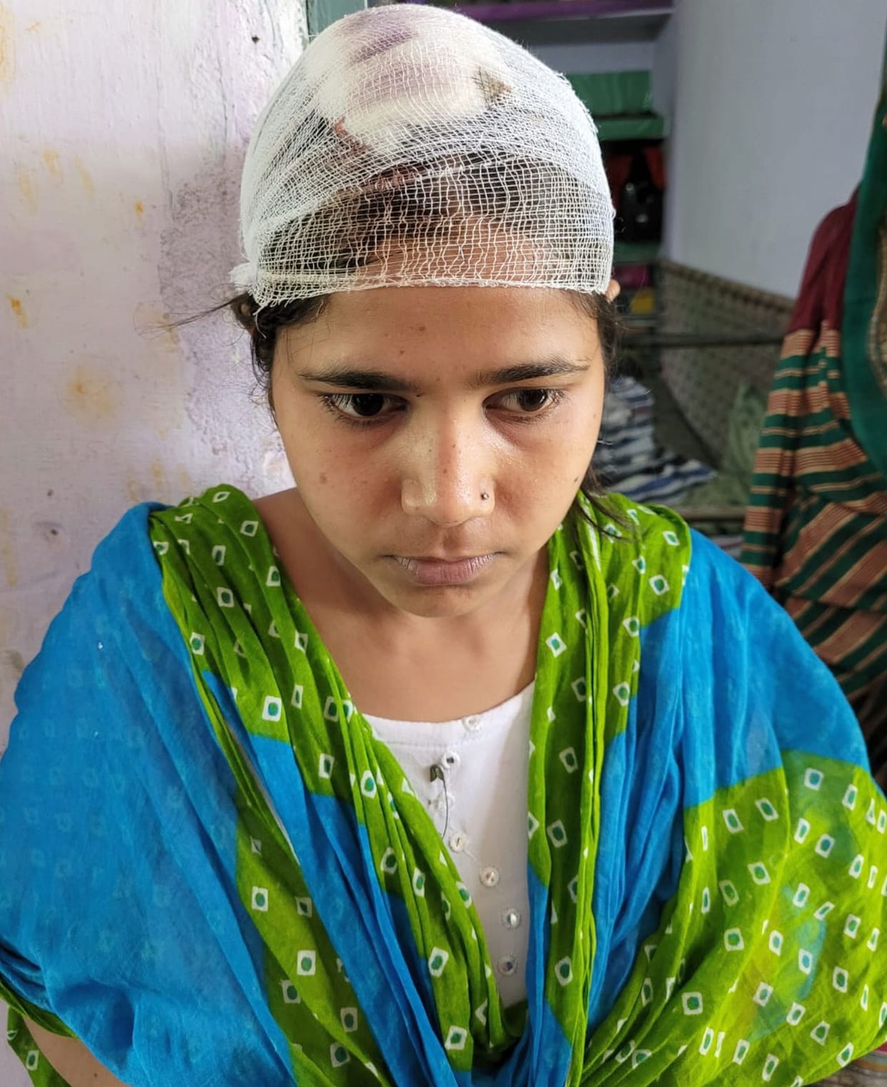 Uncle attacked with rod and injured his niece