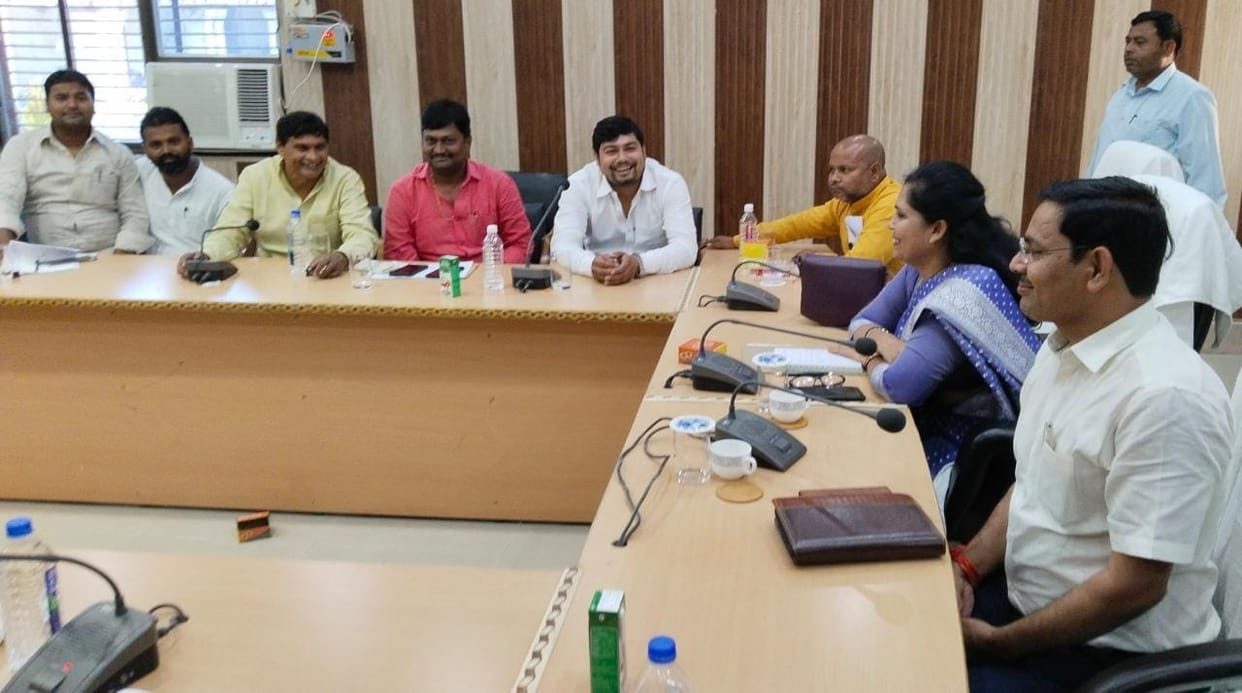 first meeting of municipal board