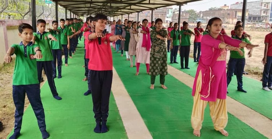 Children of Kendriya Vidyalaya did yoga