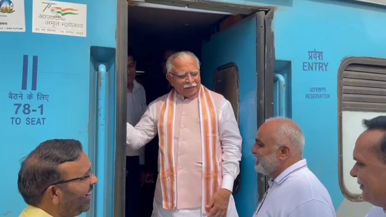 Train journey is now very pleasant: Manohar Lal