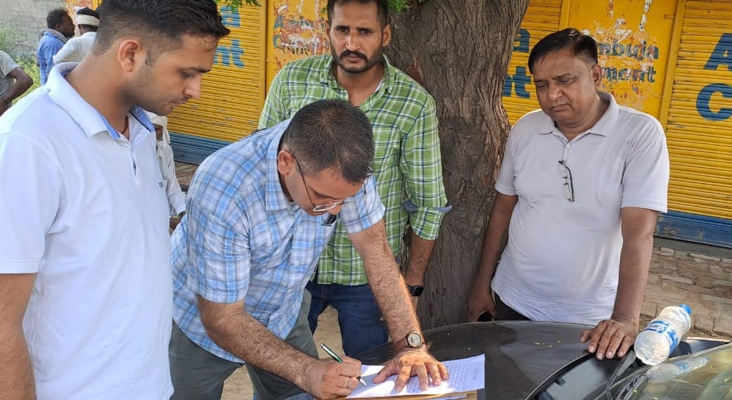 Chief Minister's flying squad raided the ration shop, operator missing