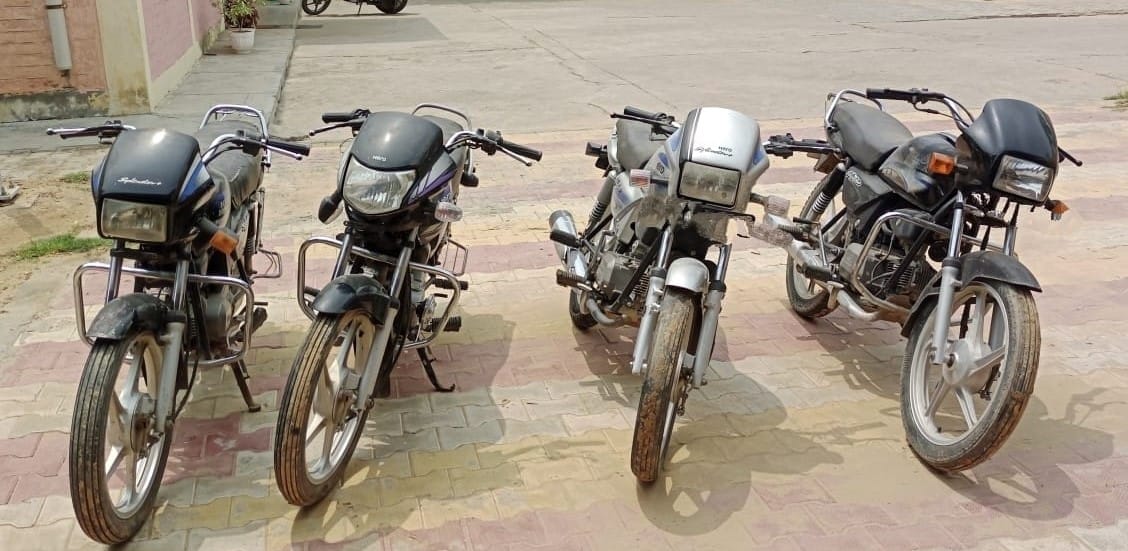 Youth of Kulan Dhani arrested, four stolen motorcycles recovered