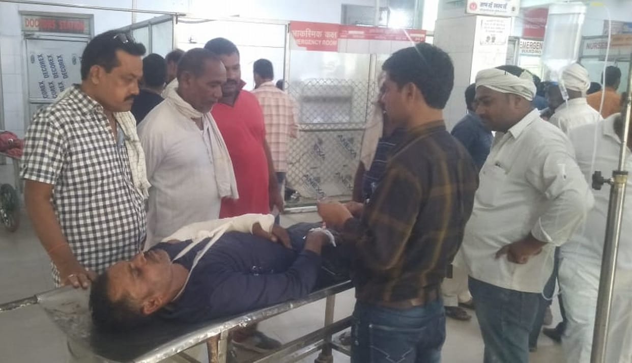 Dilapidated pole fell while connecting cable, lineman injured