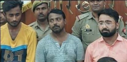 Gorakhpur: व्यापारी के बीटेक पास बेटे ने लूटी थी डॉक्टर की मां से चेन, 50 से अधिक CCTV की मदद से पहुंची पुलिस Police arrested three peopleincluding businessman B Tech son
