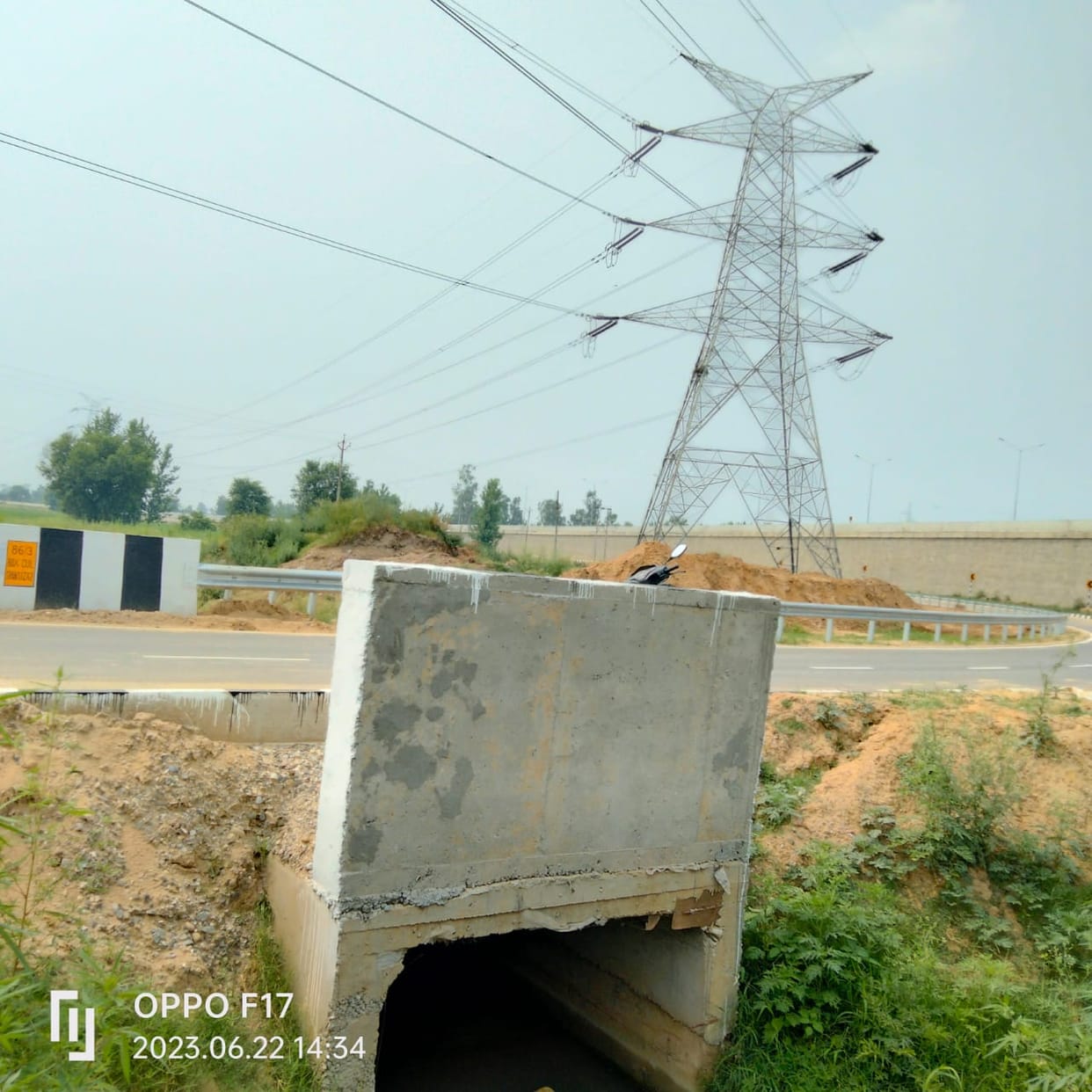The water of the farmers of two villages was stopped in the construction of the bypass