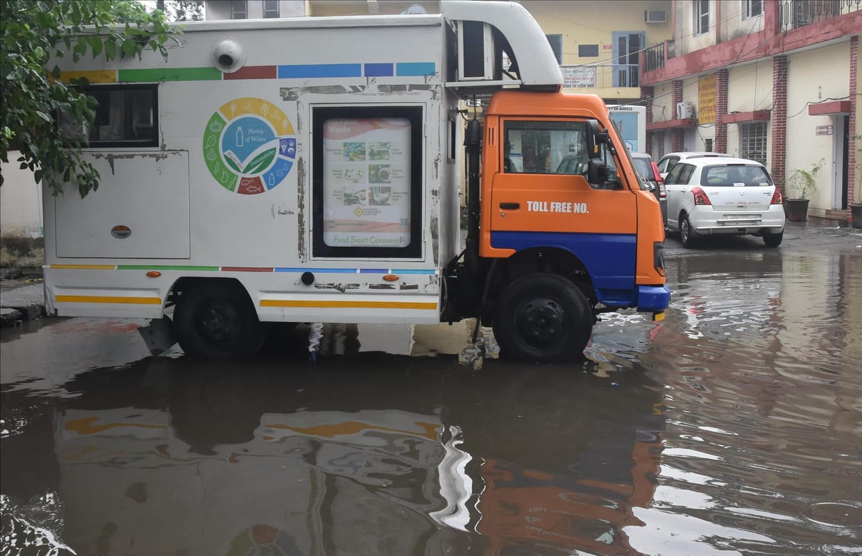 Relief from heat due to rain, trouble due to waterlogging