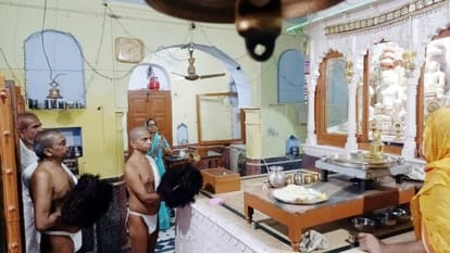 Jains celebrated Neminath Swami's Moksha Kalyanak