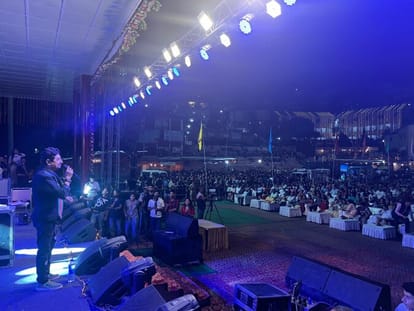 Solan News: हरे राम-हरे राम बॉलीवुड गाने पर ठोड़ो मैदान में नाचे दर्शक Spectators dancing on the song Hare Ram-Hare Ram Bollywood in Thodo Maidan