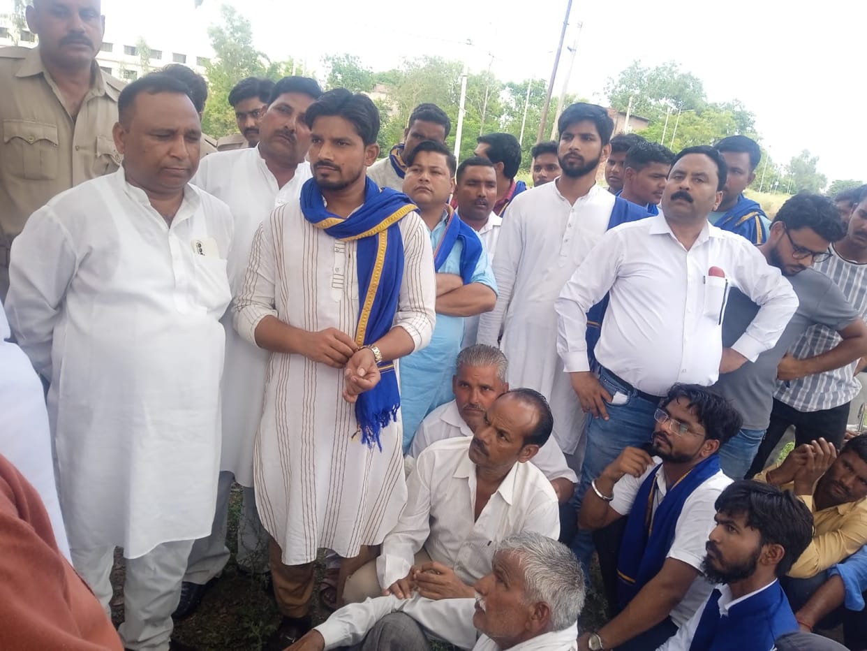 Inconclusive talks between MLA and villagers on the issue of bridge construction at Puraina Ghat