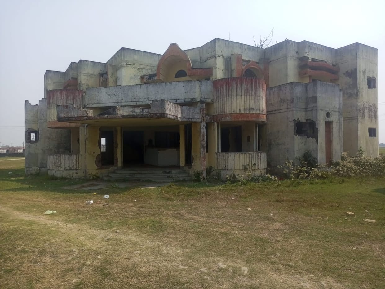 More than 70 hotels in the district, registration of only 27