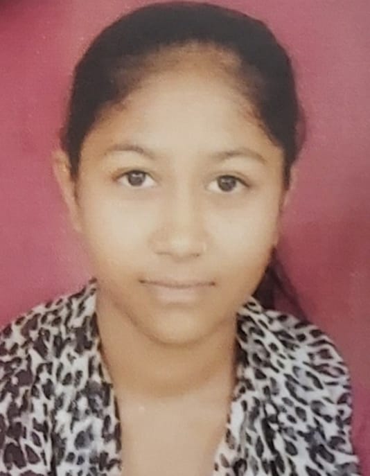Teenager dies due to lightning, two scorched