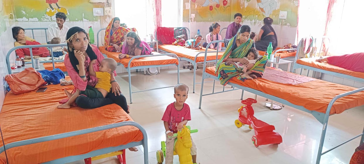 bad condition of poshan punrvas center