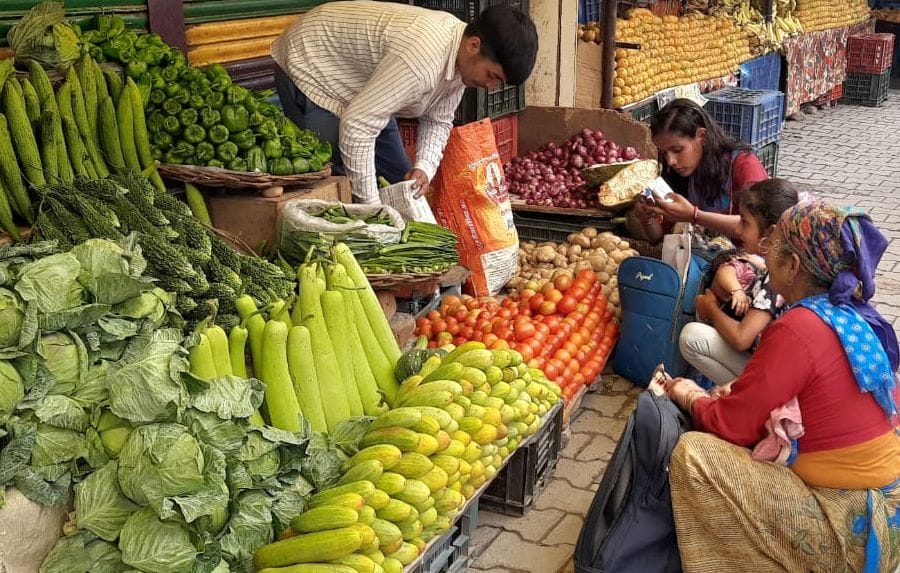 Tomato disappeared from many vegetable shops