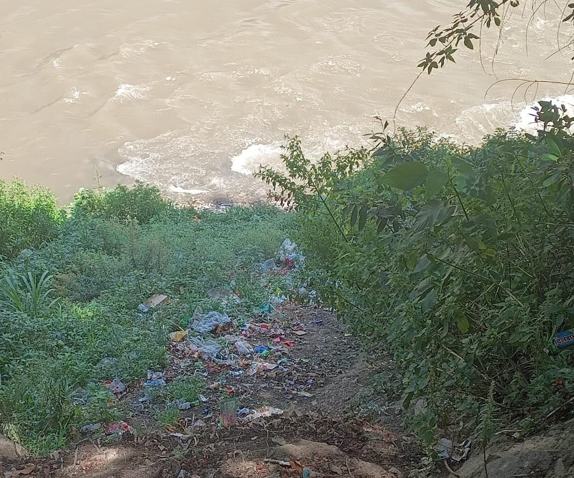 Garbage in Sarayu River