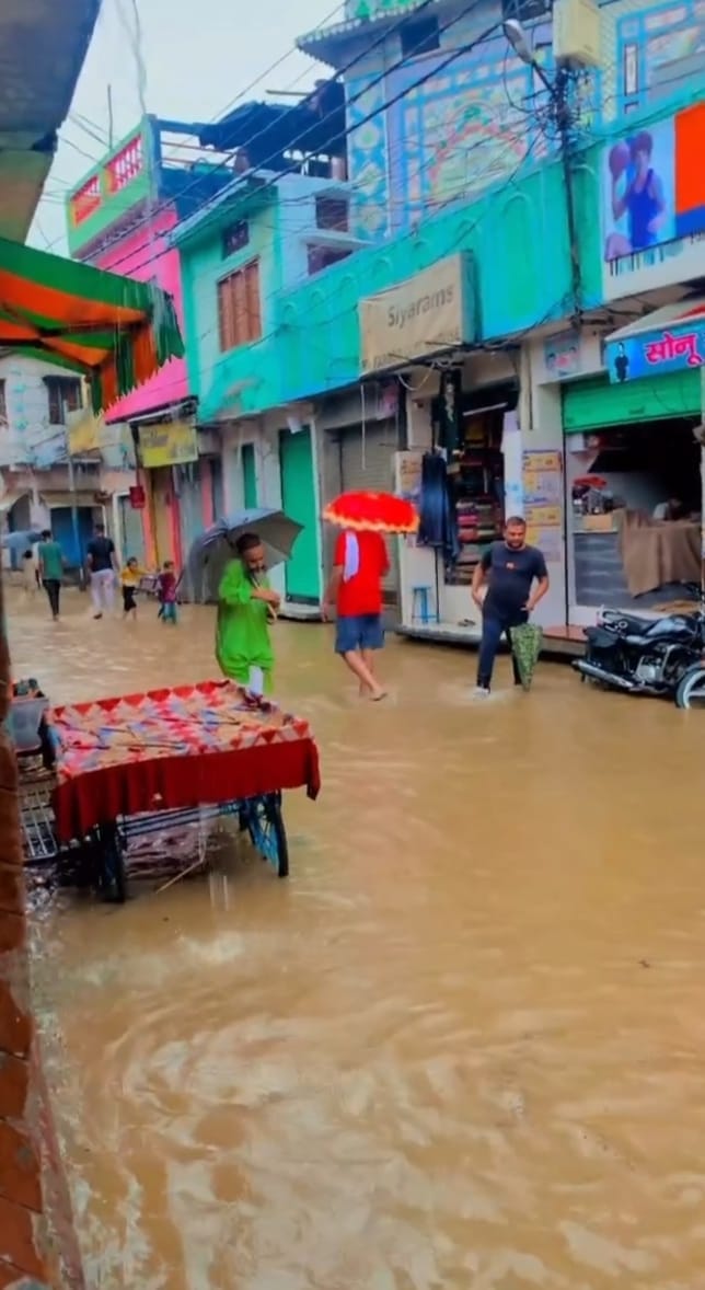Kho river's water level increased, waterlogging in Palki Eman
