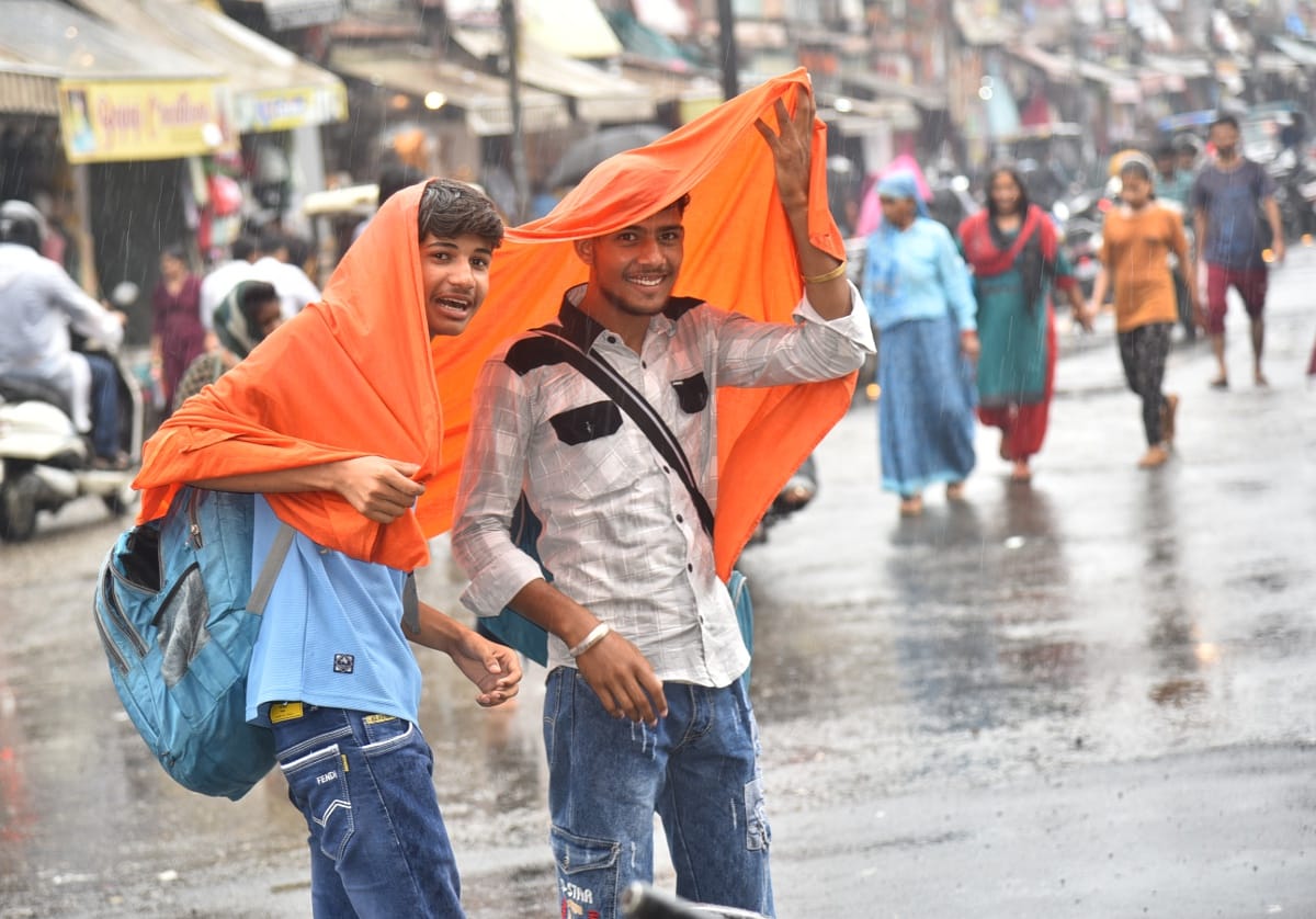 Clouds rained, relief from heat, waterlogging became a problem