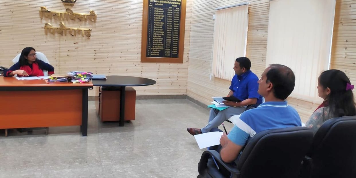 Build huts to develop eco tourism: DM