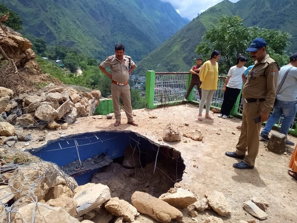 Heavy rain in Pithoragarh, four rural roads closed