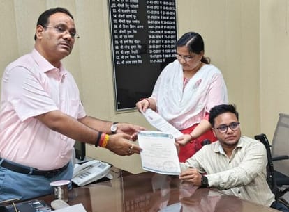 Martyr Roshan Singh's great granddaughter Sarita's new identity Sharad Singh