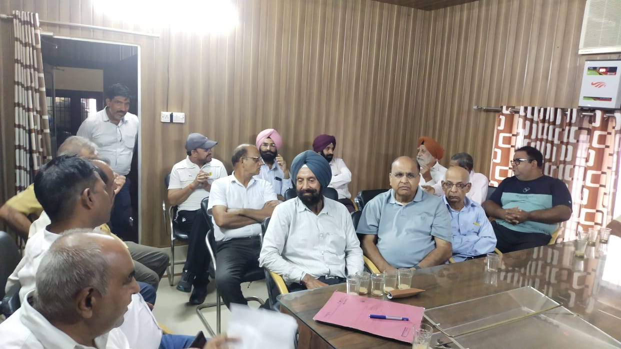 City council head accused EO of throwing paper, complaint of misbehavior sent to CM
