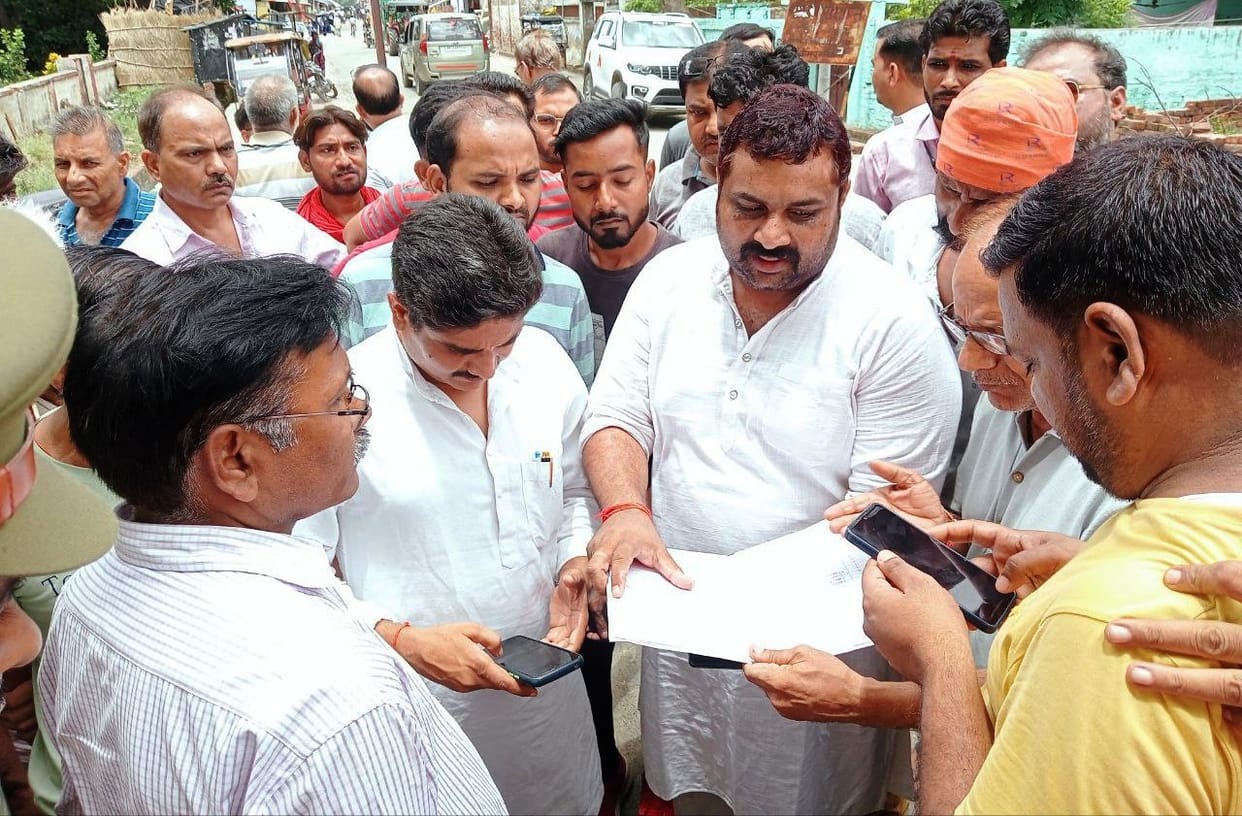 Measurement of rail land could not be done due to opposition from traders
