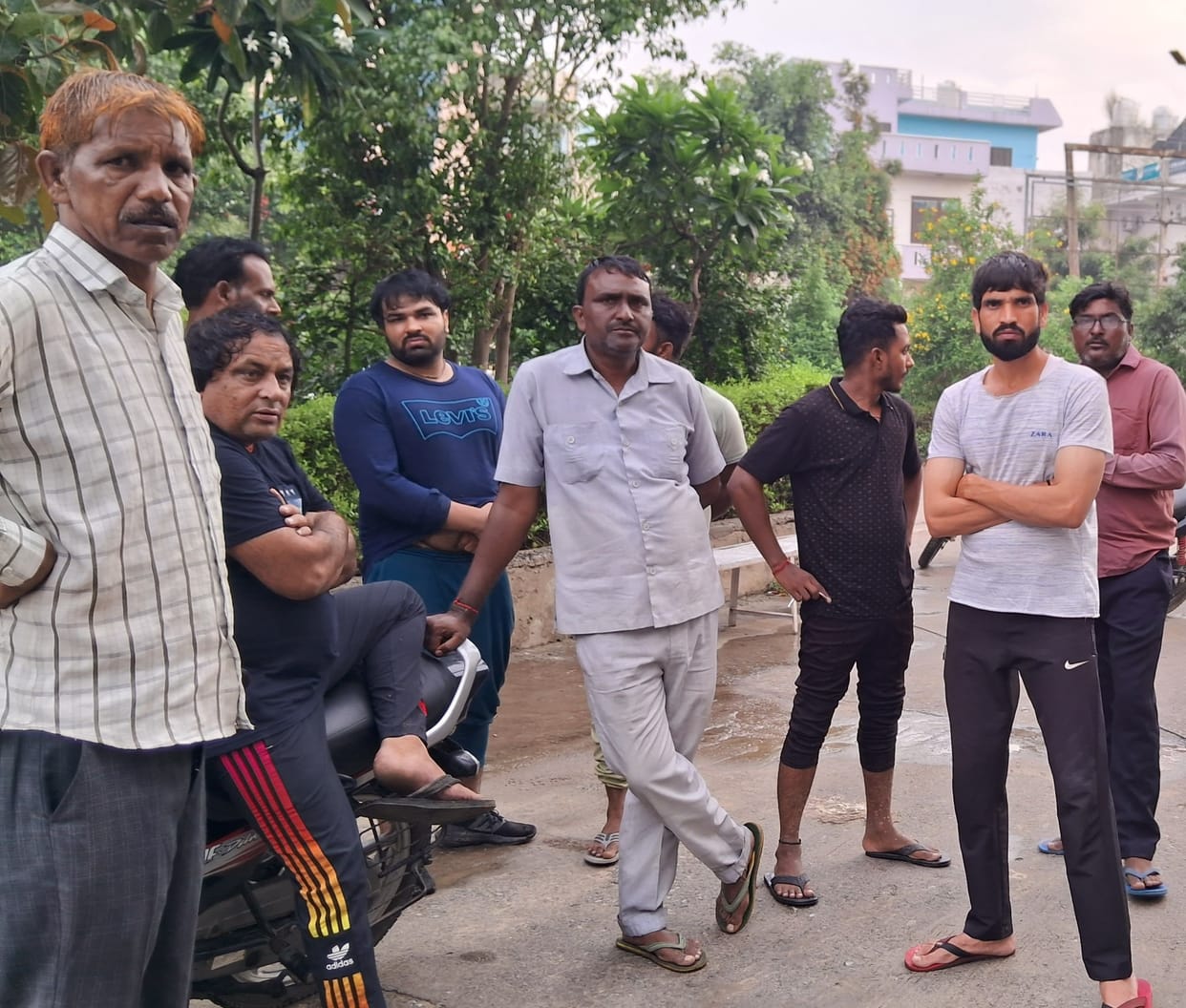 Only brother of three sisters died due to drowning in the pond