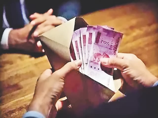 Haldwani news swindle with doctor couple in name of partnership in health company